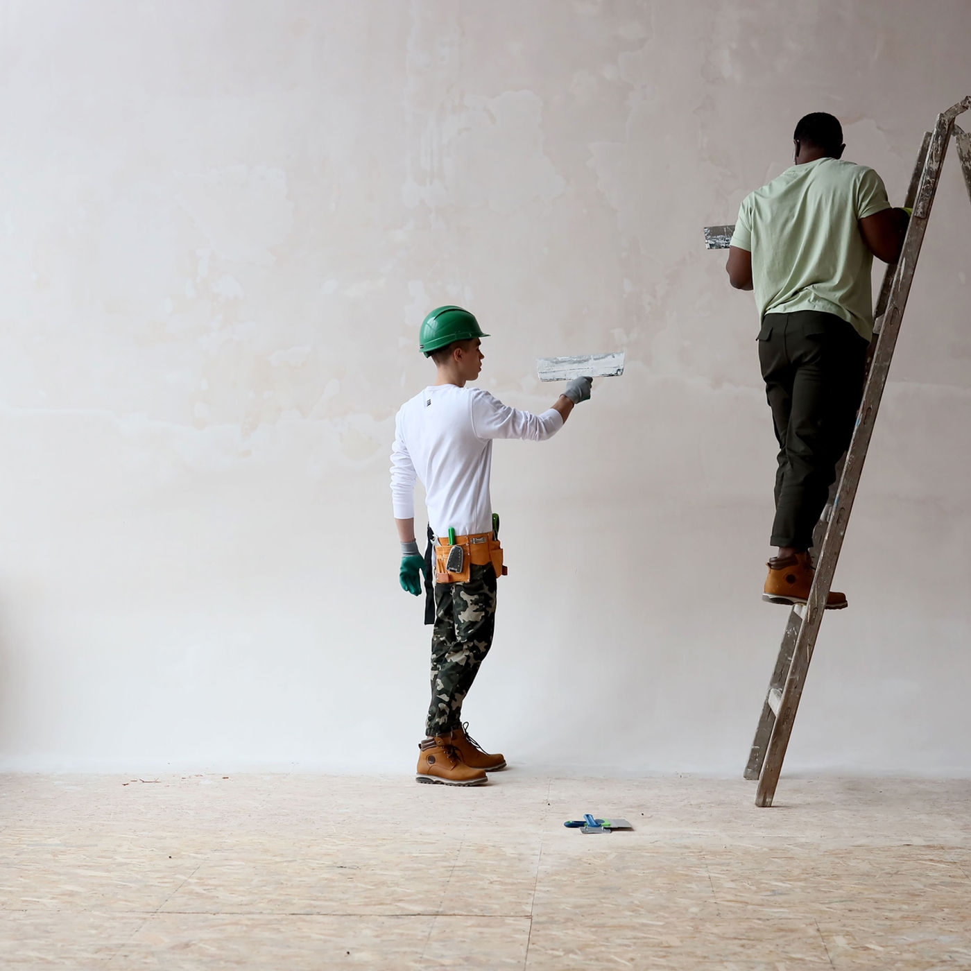 Airless spray finishing